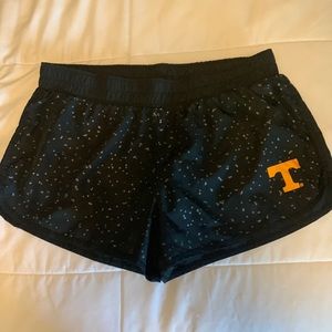 TN workout shorts size L